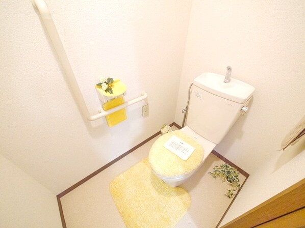 オクトス市ヶ尾5号棟の物件内観写真